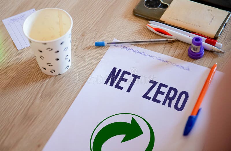 Reduce CO2 emissions, limit climate change, global warming, net zero carbon dioxide reduction concept. 3d Green target goal symbol on Net Zero, text on block stack pyramid shape on white background. World climate change stock images, royalty-free photos and pictures