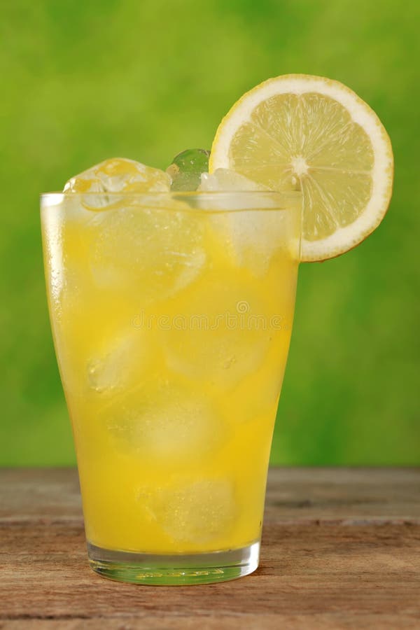 Kalte Orange Limonade in Einem Glas Stockbild - Bild von zitrone ...