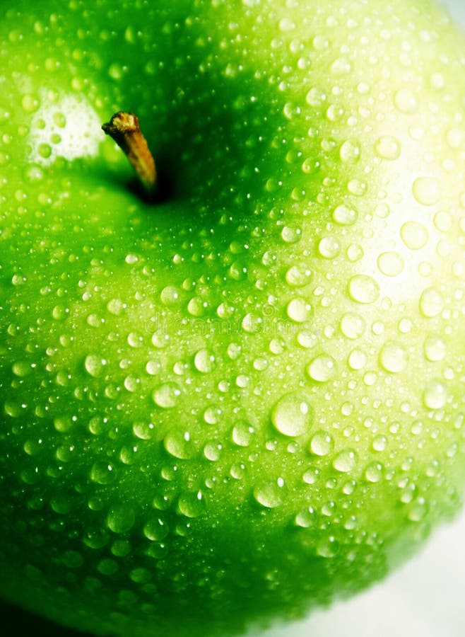Limpie la manzana verde fresca quebradiza imagen de archivo libre de regalías