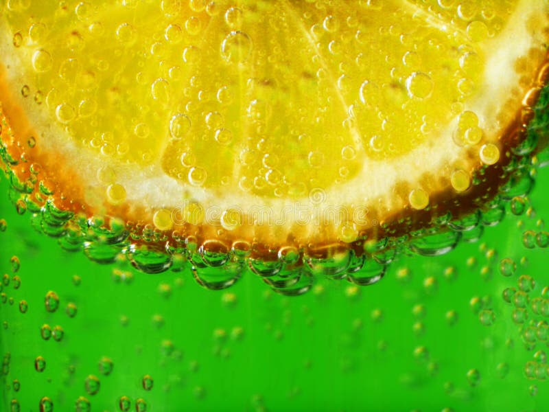 Download Limão na água Sparkling 1 imagem de stock. Imagem de citrino - 58771