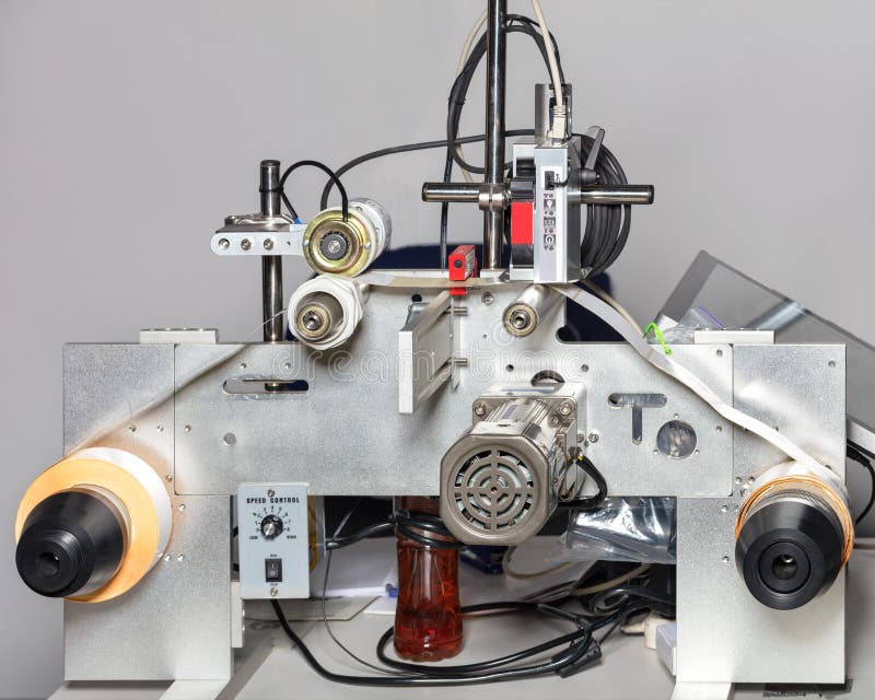 Line of Laser Printing on Selfadhesive Labels with Drum Winding Stock