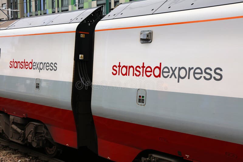 Linha de comboio London Stansted Express foto de stock royalty free