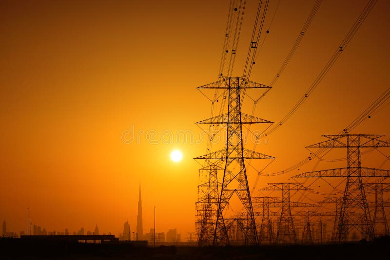 Linhas eléctricas de alta tensão fotos de stock royalty free Linhas eléctricas de alta tensão fotos de stock royalty free
