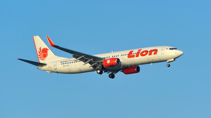 BANGKOK, THAILAND - JUNE 1, 2015: HS-LTK Thai Lion Air Boeing 737-900  Landing To Don Mueang International Airport Thailand. Thai Editorial Stock  Image - Image of asia, aircraft: 54915529