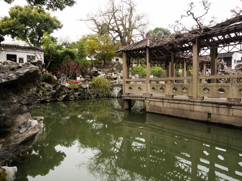 Lion Grove Garden, un jardín chino clásico y parte del patrimonio mundial de la UNESCO en Suzhou fotos de archivo libres de regalías Lion Grove Garden, un jardín chino clásico y parte del patrimonio mundial de la UNESCO en Suzhou fotos de archivo libres de regalías