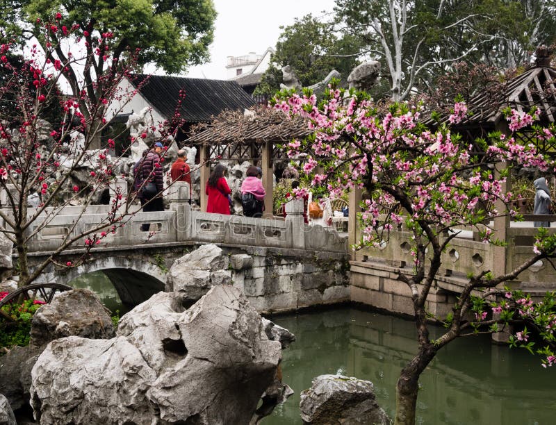 Lion Grove Garden, un jardín chino clásico y parte del patrimonio mundial de la UNESCO en Suzhou imagen de archivo libre de regalías Lion Grove Garden, un jardín chino clásico y parte del patrimonio mundial de la UNESCO en Suzhou imagen de archivo libre de regalías