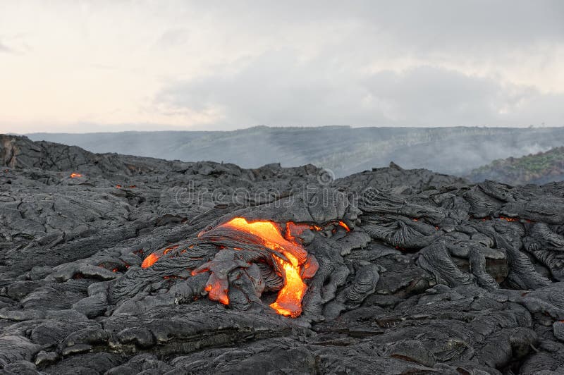 Uitputting Transparant Destructief Liquid Lava in Het Ochtendlicht Op Hawaii Stock Afbeelding - Image of  hawaï, geologie: 168927087
