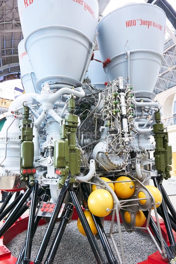 Engine RD-170 rocket Energy to bring it into orbit for the space Shuttle `Buran