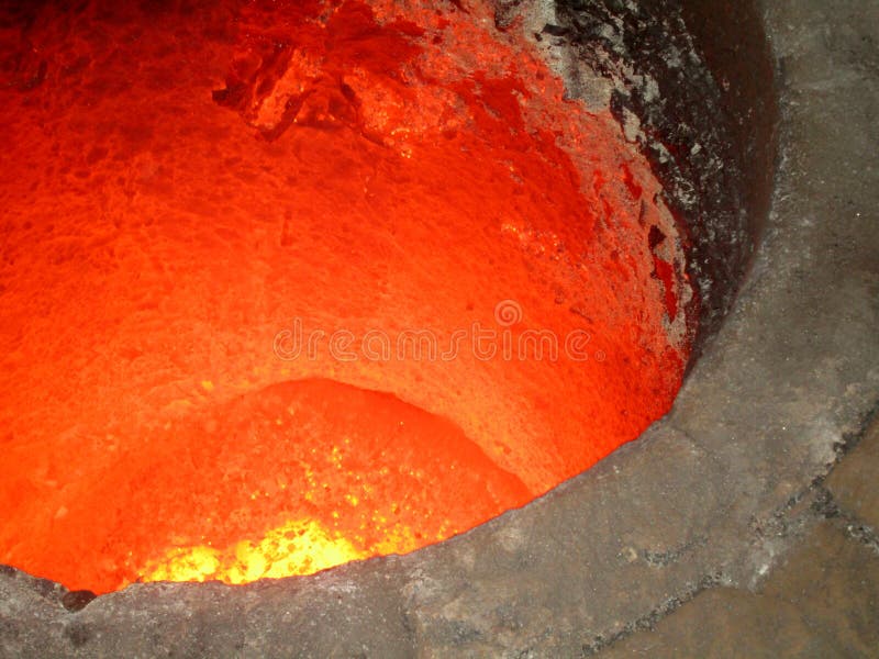 Liquid red metall in foundry