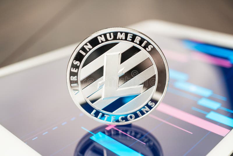 Litecoin cryptocurrency na pastylce zdjęcia royalty free