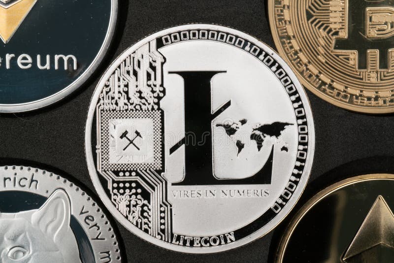 Litecoin cryptocurrency srebnej monety istny zbliżenie obrazy royalty free