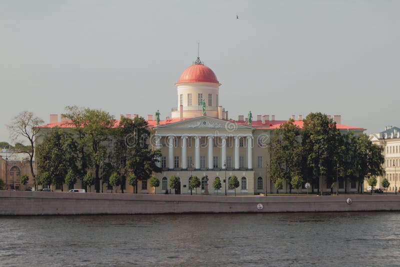 Пушкинский дом - достопримечательности Санкт-Петербурга