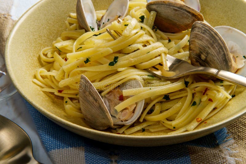 Litleneck clam Sauce fotografering för bildbyråer