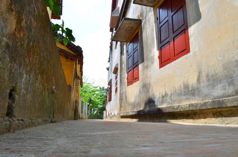 Little alley in Hoian 8