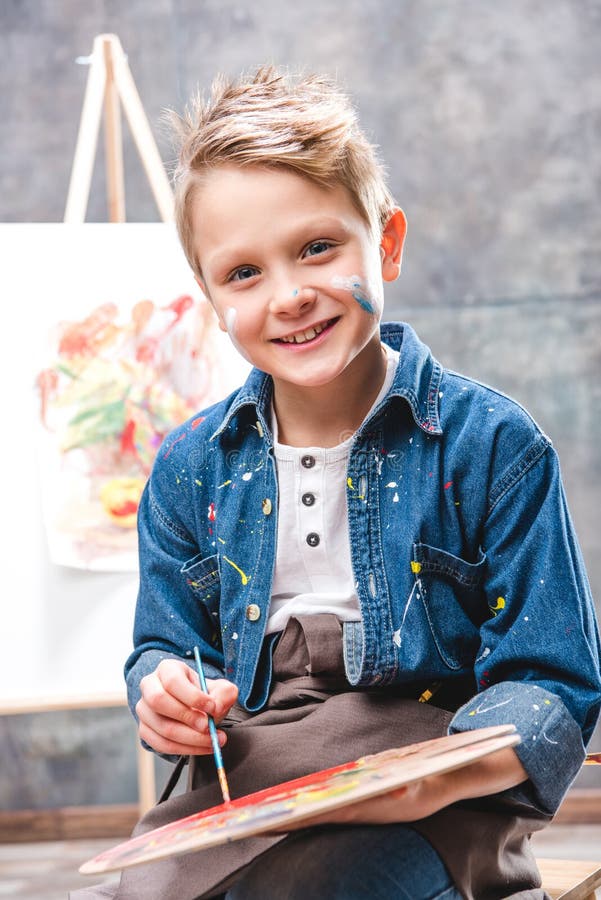 Little artist painting