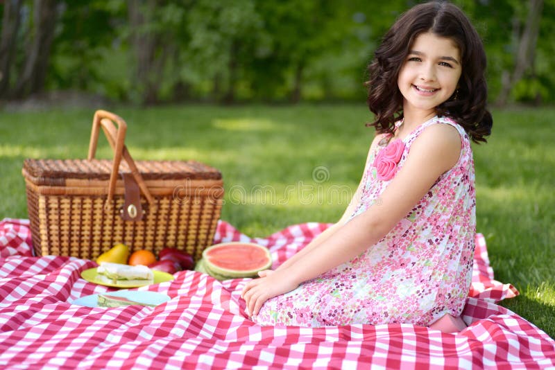 Little girl picnic stock image. Image of fashioned, adorable 32164741