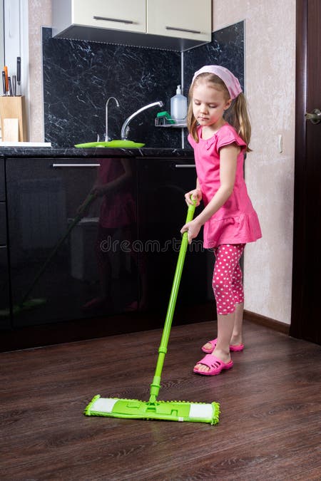 Фото девушек моющих полы 10 Household Hydrogen Peroxide Uses LifeDaily Ремонт, Советы, Цемент