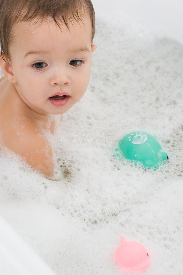 Child, Bathing, Water, Bathtub Picture. Image 121708385
