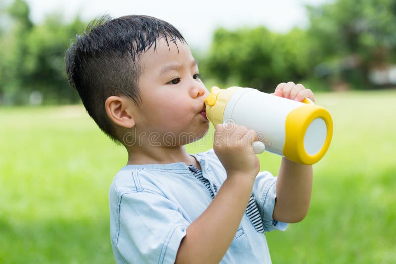 Little kid drink of water bottle