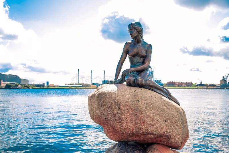 Little Mermaid Statue Copenhagen Editorial Stock Photo - Image of ...