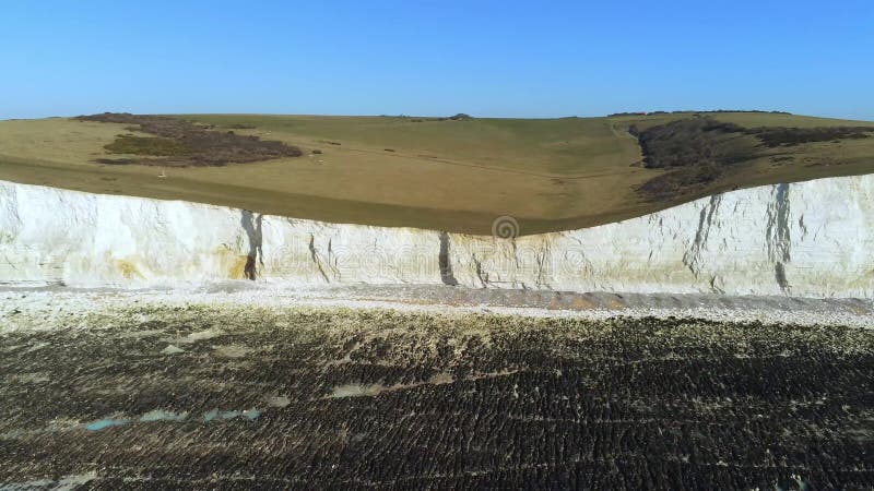 Littoral de sept soeurs en Angleterre avec ses falaises blanches