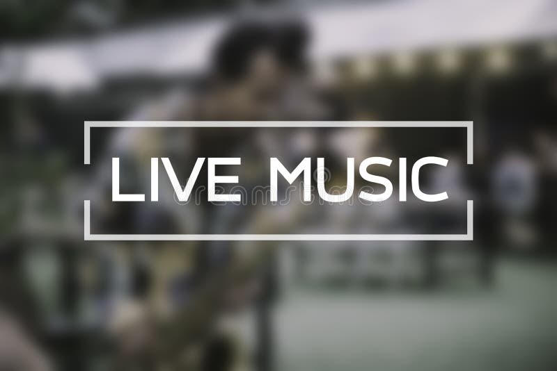 Live-Musik, die an Unschärfemusikerspiel auf Straße arbeitet