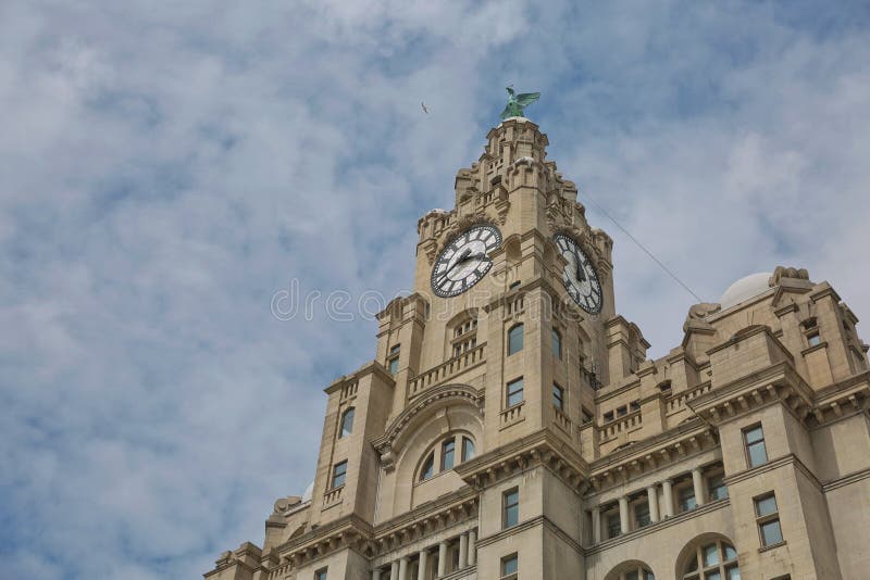 Liverpool`s Historic Liver Building and Clocktower, Liverpool, Angleterre, Royaume-Uni