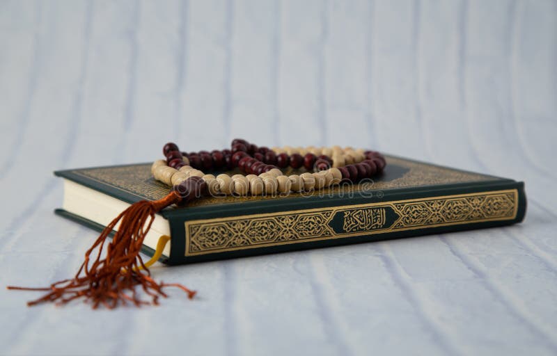 Livre Sacré Des Musulmans Dans Le Coran, Un Livre Ouvert Sur Un