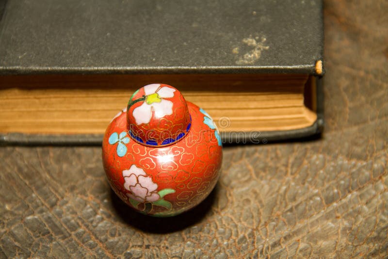 Livros velhos das datas velhas foto de stock royalty free