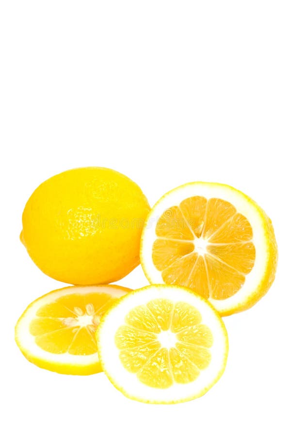 Ljus skivad hel yellow för citroner meyer royaltyfria foton