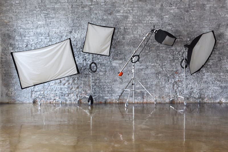 Ljus ställning fyra med Softboxes arkivbilder Ljus ställning fyra med Softboxes arkivbilder
