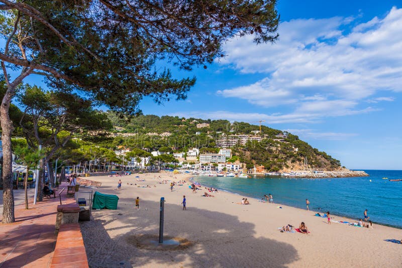 Llafranc, Costa Brava, Spanje Redactionele Stock Foto - Image of toneel ...