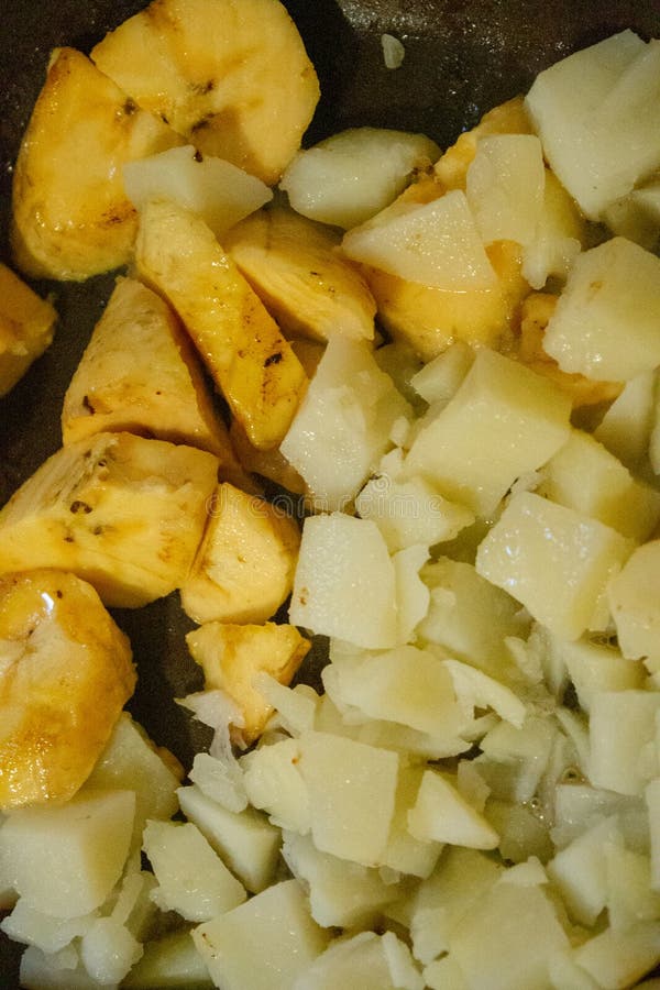 Llantén y patatas fritos foto de archivo libre de regalías Llantén y patatas fritos foto de archivo libre de regalías