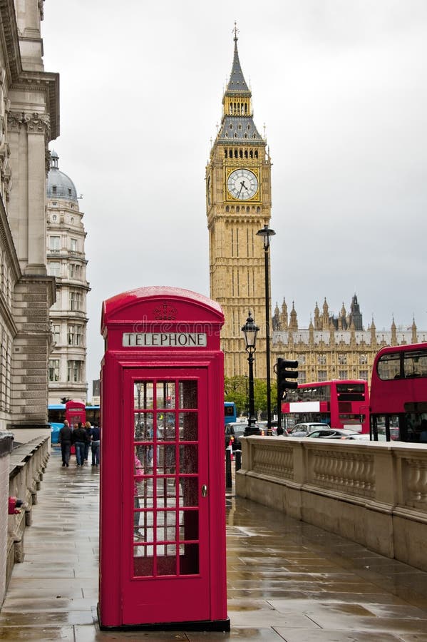 Lluvia en Londres imagen de archivo. Imagen de fono, calle - 25019627