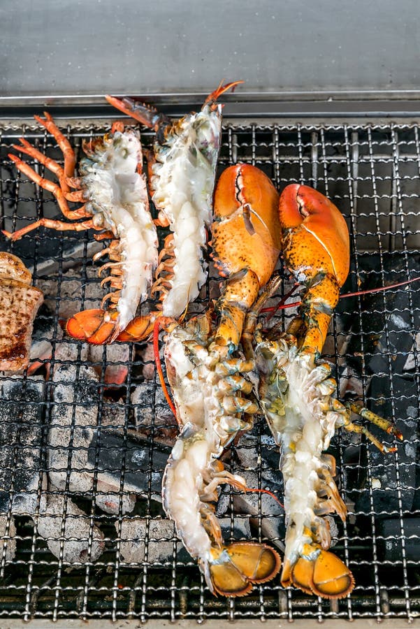 Lobster charcoal grill stock image. Image of plate, tail 75655561