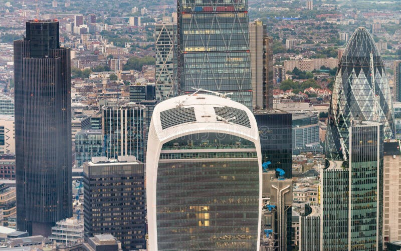 Local commercial de gratte-ciel, bâtiment d'entreprise dans la ville de Londres, E photographie stock libre de droits Local commercial de gratte-ciel, bâtiment d'entreprise dans la ville de Londres, E photographie stock libre de droits