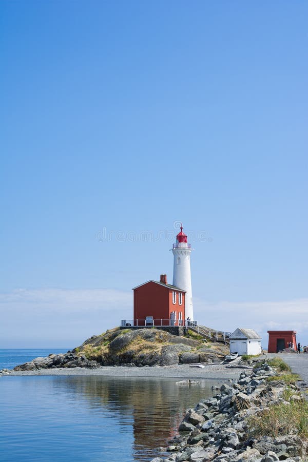 Local histórico nacional do farol de Fisgard, na ilha de Fisgard em imagem de stock Local histórico nacional do farol de Fisgard, na ilha de Fisgard em imagem de stock