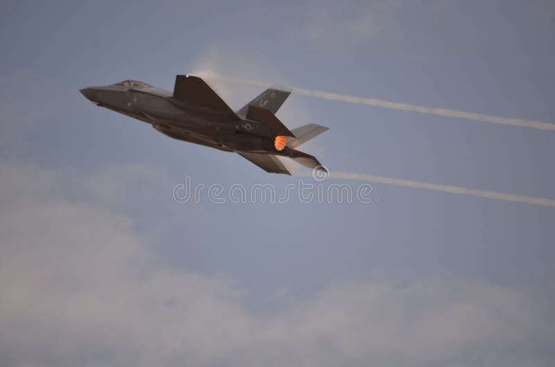 Lockheed martin f35 αστραπή 2 αεροσκάφη stealth στοκ φωτογραφίες