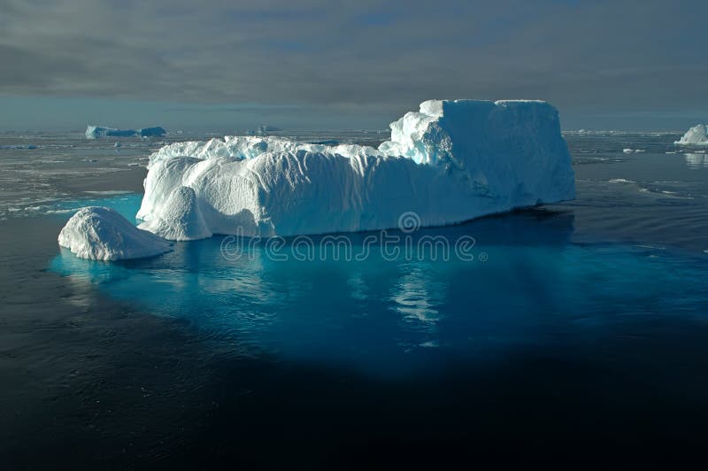 Lodowa antarctic berg podwodna