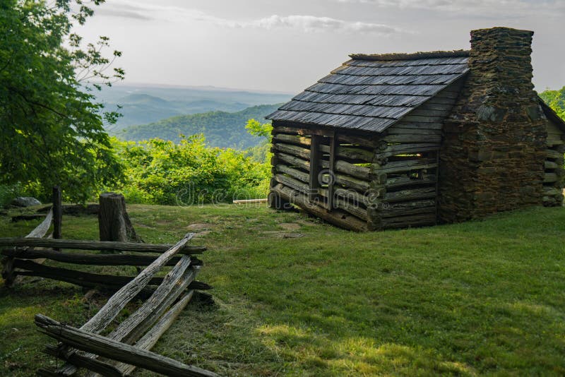 Appalachian Mountain Log Cabin Stock Photos Download 201 Royalty