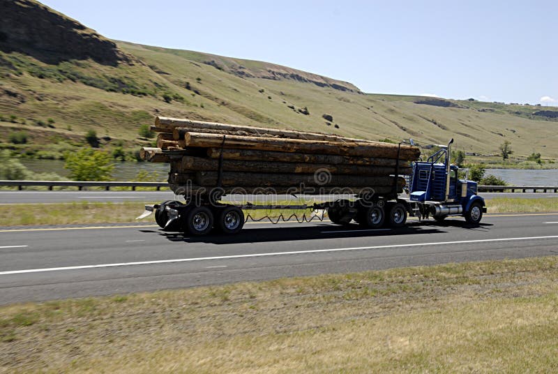 LEWISTON/IDAHO /USA- Tucks load with logs :logging business 06 june 2014 (Photo by Francis Dean/Deanpictures)