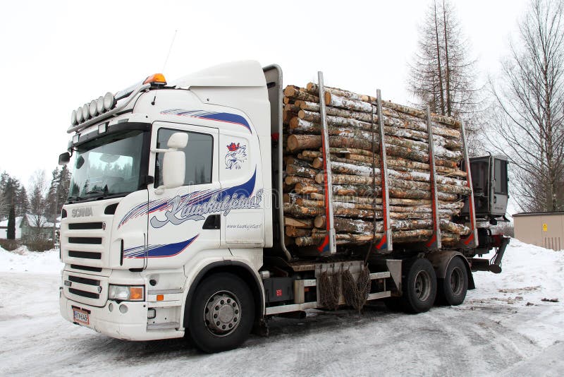 Logging Truck Trailer Full of Logs Editorial Image - Image of hydraulic, logs: 29315720