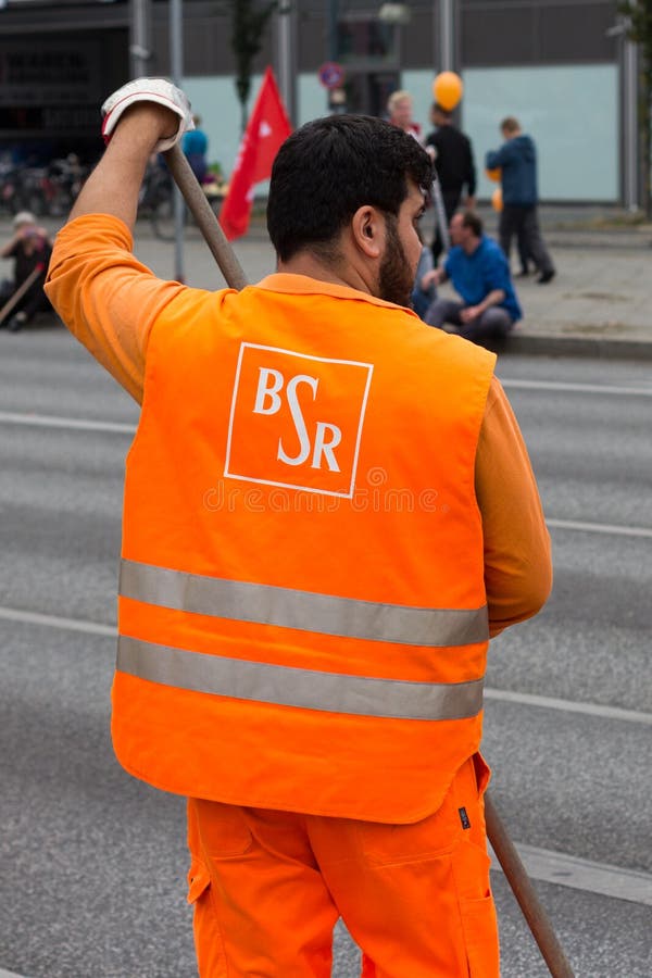 Logo of the Berlin Waste Management and City Cleaning Company BSR