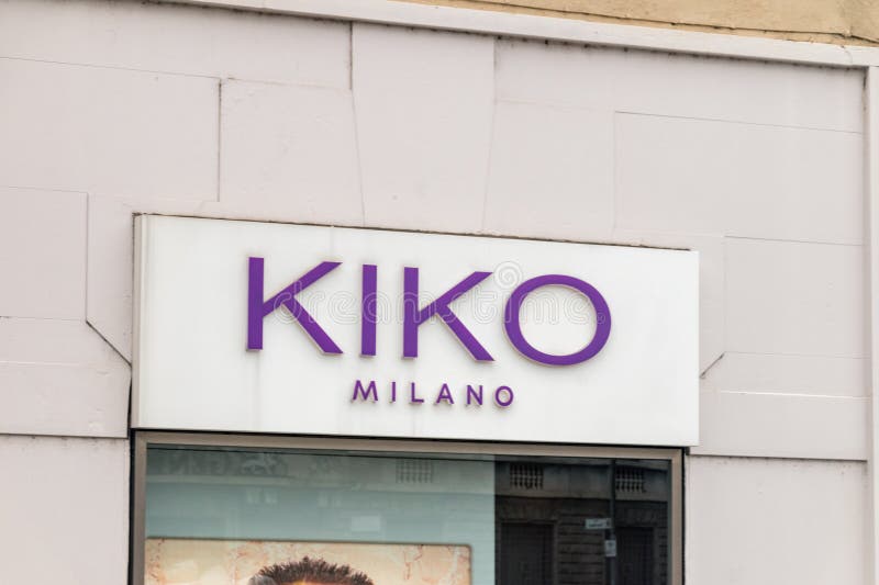 Logo De Kiko Milano En La Tienda De Bergamo Fotografía editorial ...