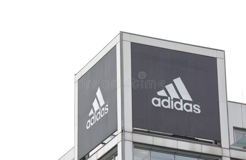 Logo de la empresa Adidas foto de archivo editorial. Imagen de minorista -  158449613