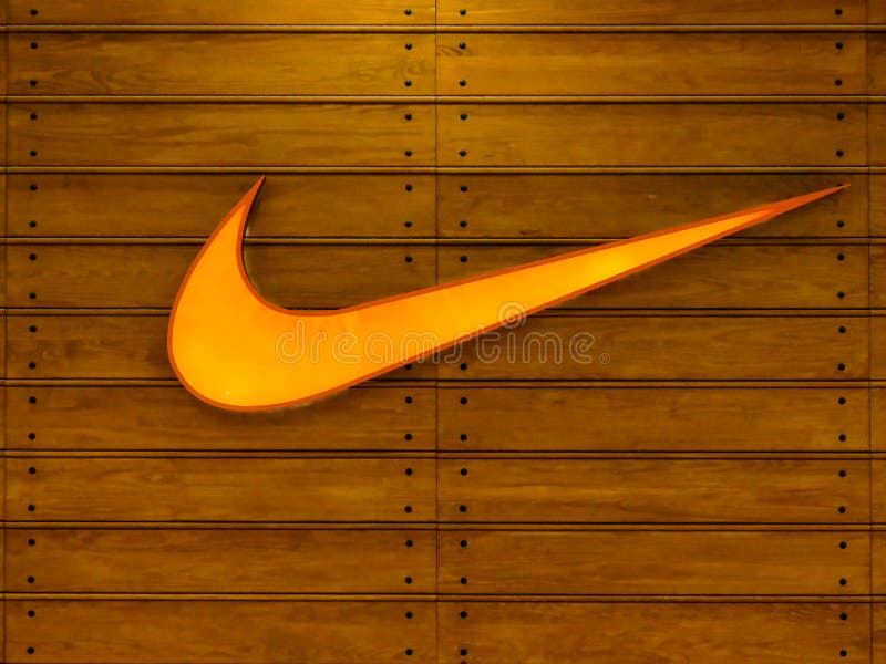 Logo De Nike En La Tienda Nike Imagen de archivo editorial - Imagen de objeto, fondo: 158483044