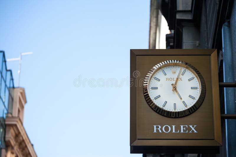 Logo De Rolex Sur Une Horloge Sur Leur Détaillant à Belgrade Rolex Est Un  Horloger De Luxe Suisse Spécialisé Dans Des Montres Photographie éditorial  - Image du fabrication, emblème: 125777337