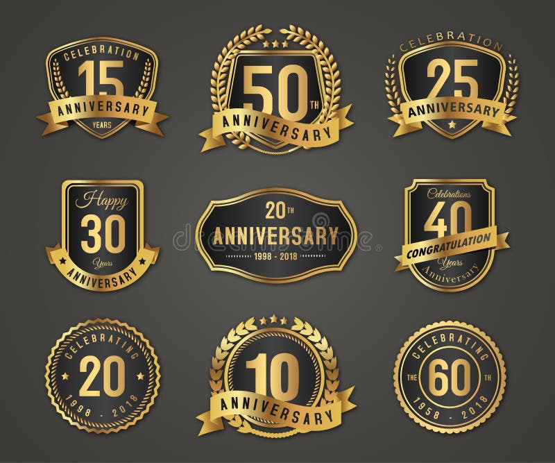 Logo del distintivo dell'oro di anniversario con il numero completo royalty illustrazione gratis
