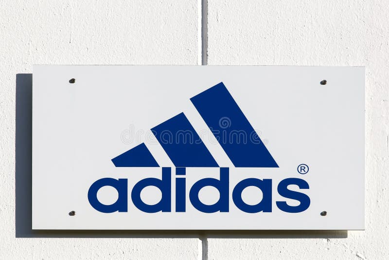 multinazionale adidas