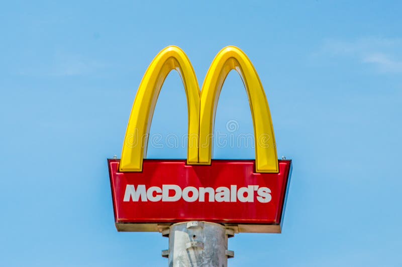 Logo du ` s de McDonald à Marrakech photo stock Logo du ` s de McDonald à Marrakech photo stock